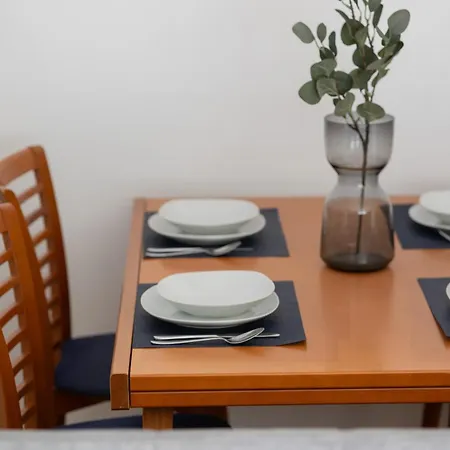 Appartamento Sunny In The Heart Of By Renters *