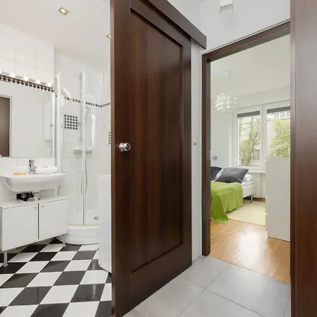 Sunny In The Heart Of By Renters Appartement *