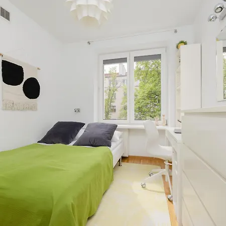 Appartement Sunny In The Heart Of By Renters Warschau