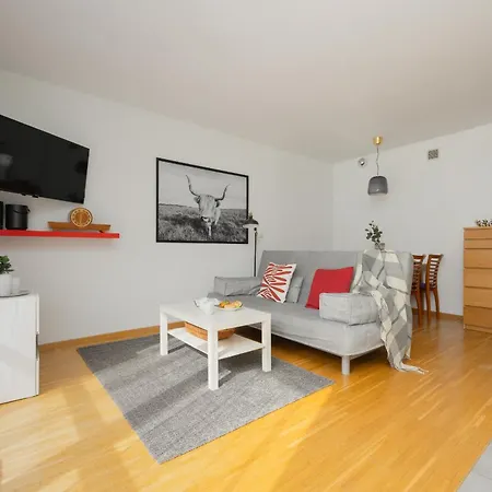 Sunny In The Heart Of By Renters *