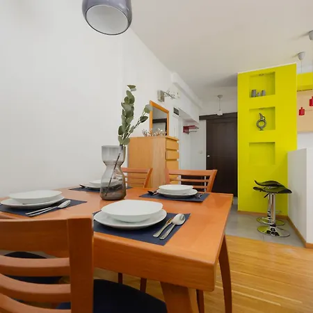Lägenhet Sunny In The Heart Of By Renters