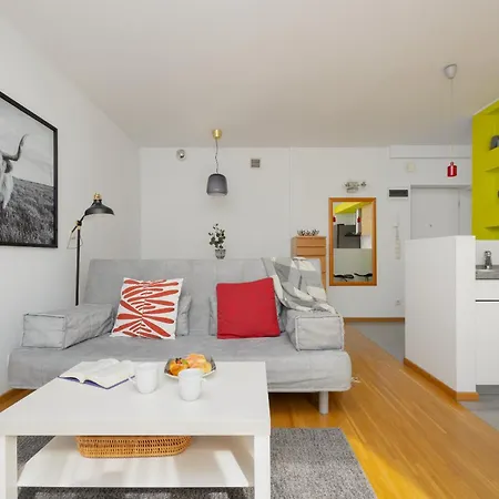 Lägenhet Sunny In The Heart Of By Renters Warszawa