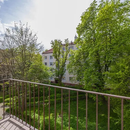 Appartamento Sunny In The Heart Of By Renters