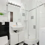 شقة Sunny In The Heart Of By Renters *
