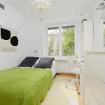 شقة Sunny In The Heart Of By Renters وارسو
