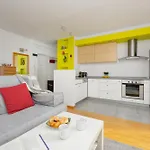 شقة Sunny In The Heart Of By Renters *