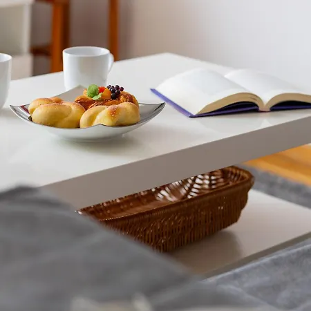 Sunny In The Heart Of By Renters Appartement Varsovie
