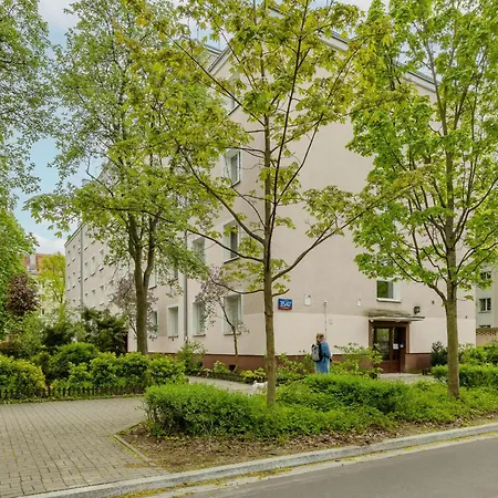 Sunny In The Heart Of By Renters * وارسو