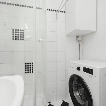 Sunny In The Heart Of By Renters * Варшава