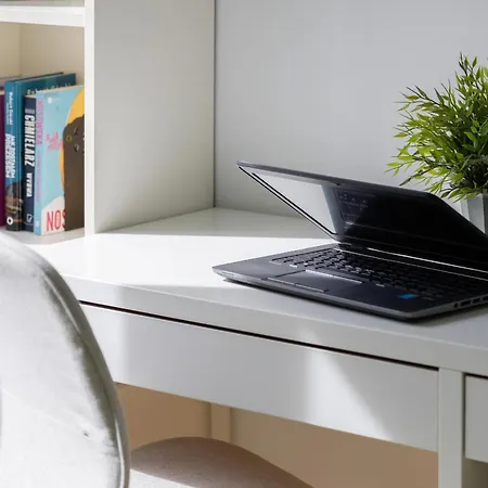 Апартаменты Sunny In The Heart Of By Renters